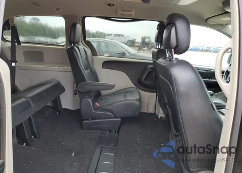 2016 Chrysler Town & Country Touring z USA, uszkodzony, nr VIN 2C4RC1BG2GR292913